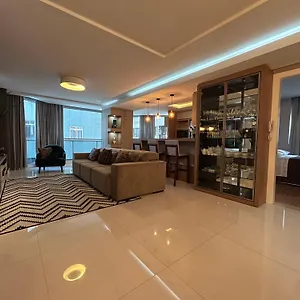  Apartamento Beira Mar Com Excelente Localizacao